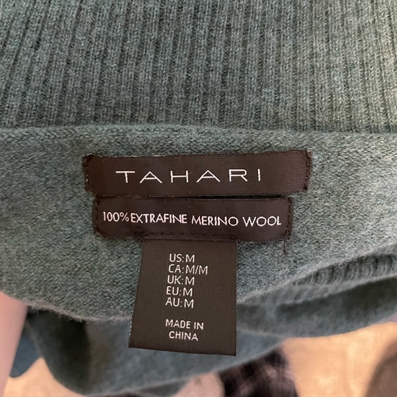 Teal Tahari wool turtleneck sweater - Picture 3 of 5